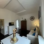 Maison Leone
